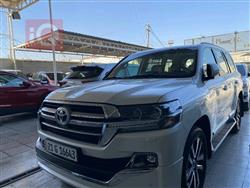 تۆیۆتا لاند کروزەر